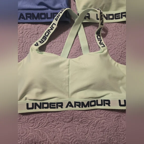 Under Armour Sports Bras - Picture 2 of 9